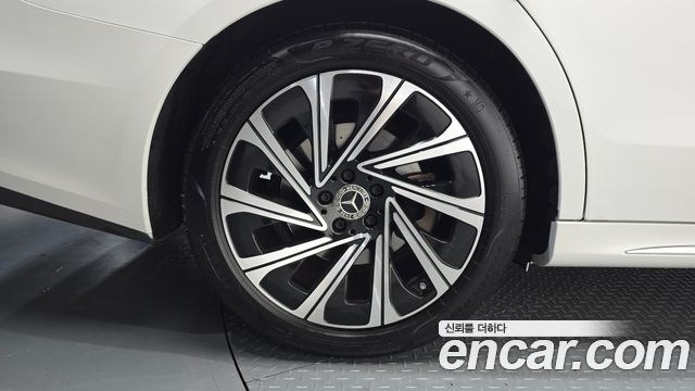 Mercedes-Benz E-Class (W214) E300 4MATIC Exclusive 2024 — фото 5