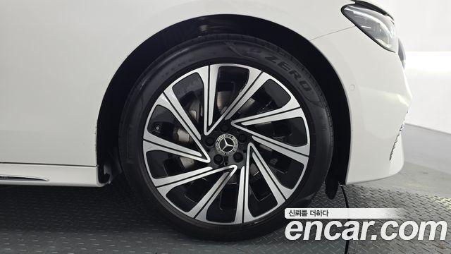 Mercedes-Benz E-Class (W214) E300 4MATIC Exclusive 2024 — фото 21