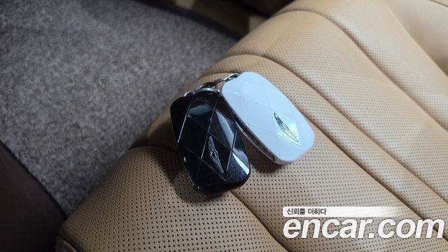 Genesis G80 (RG3) Gasoline 2.5 Turbo AWD 2025 — фото 16