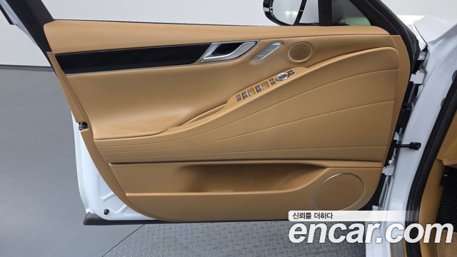 Genesis G80 (RG3) Gasoline 2.5 Turbo AWD 2025 — фото 24