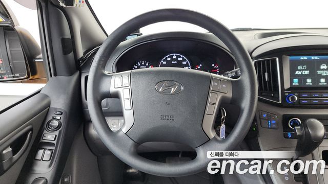 Hyundai Grand Starex School Bus LPi 2021 — фото 13