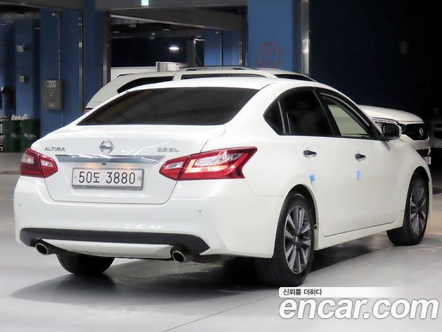 Nissan Altima 2.5 L33 2017 — фото 4