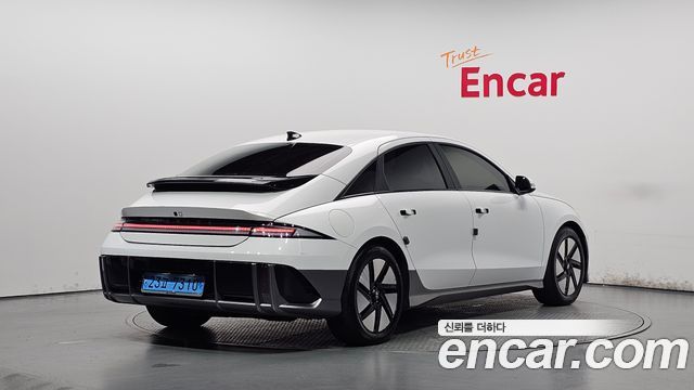 Hyundai Ioniq 6 Long Range Exclusive 2023 — фото 2