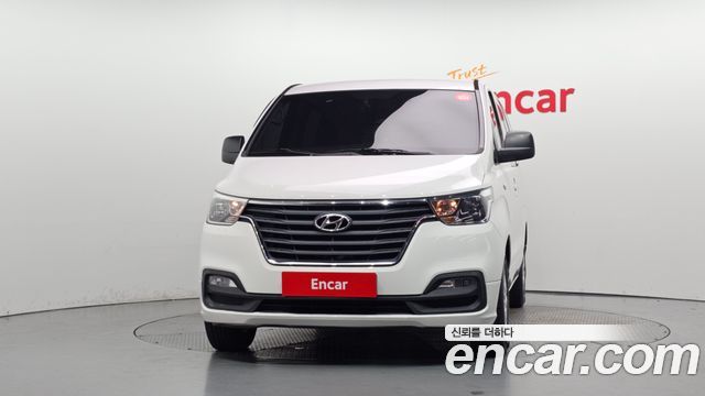Hyundai Grand Starex Van 5-Seater Modern 2021 — фото 3