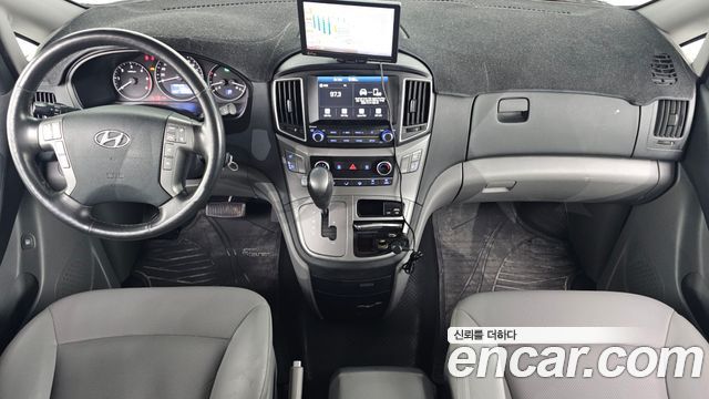 Hyundai Grand Starex Van 5-Seater Modern 2021 — фото 7