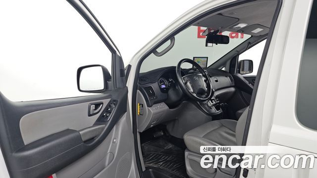 Hyundai Grand Starex Van 5-Seater Modern 2021 — фото 10