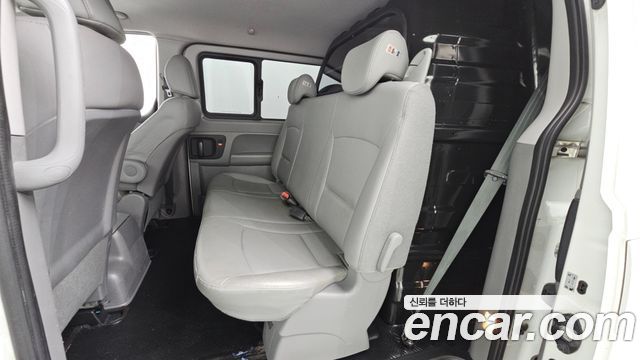 Hyundai Grand Starex Van 5-Seater Modern 2021 — фото 12