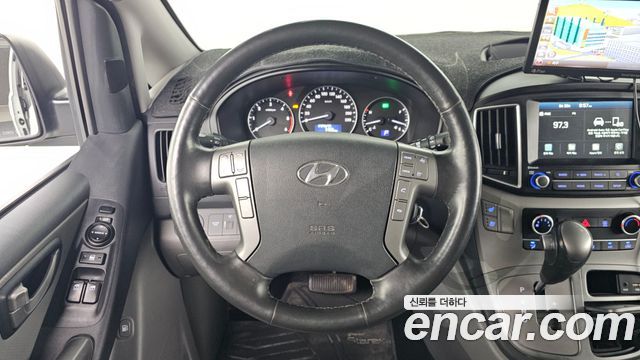 Hyundai Grand Starex Van 5-Seater Modern 2021 — фото 13