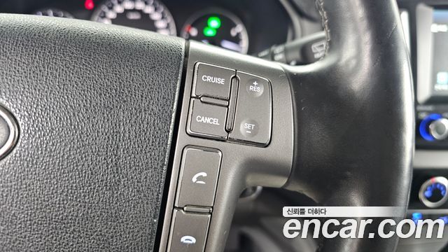 Hyundai Grand Starex Van 5-Seater Modern 2021 — фото 18