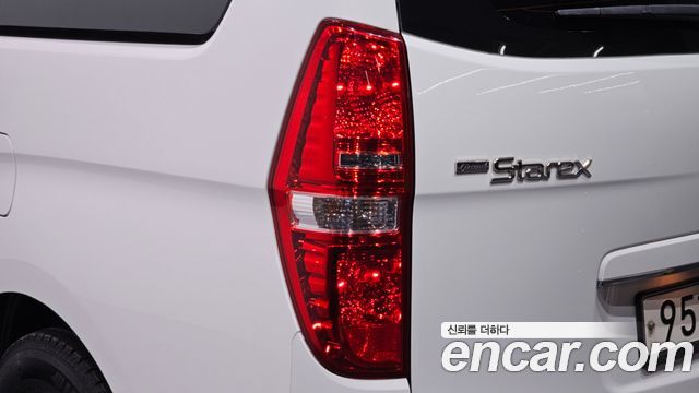 Hyundai Grand Starex Van 5-Seater Modern 2021 — фото 23