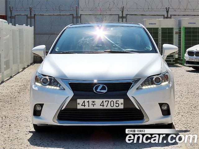 Lexus CT200h 1.8 Supreme ZWA10
