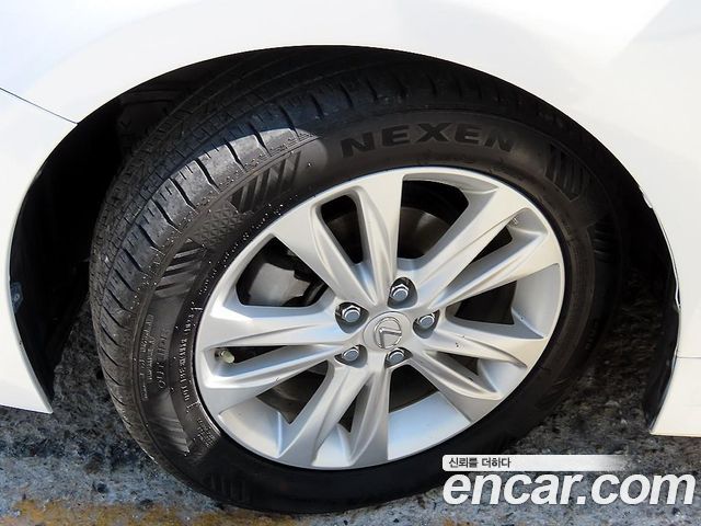 Lexus CT200h 1.8 Supreme ZWA10 2017 — фото 24