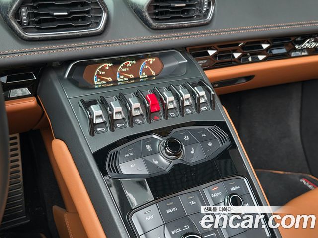 Lamborghini Huracan LP610-4 Spyder 2016 — фото 10
