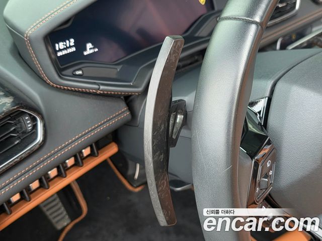 Lamborghini Huracan LP610-4 Spyder 2016 — фото 18