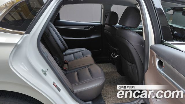 Hyundai Grandeur (IG) 3.0 LPi Rent Car Premium 2022 — фото 11