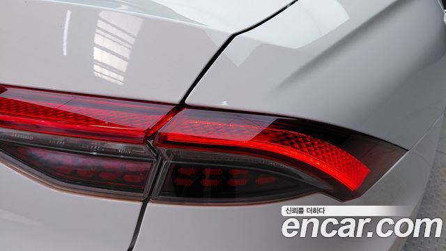 Hyundai Grandeur (IG) 3.0 LPi Rent Car Exclusive 2023 — фото 23