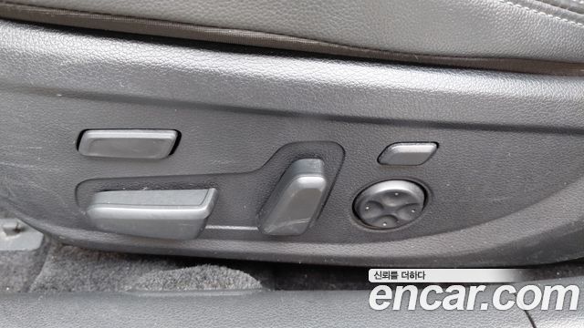 Hyundai Grandeur (IG) 3.0 LPi Rent Car Exclusive 2023 — фото 31