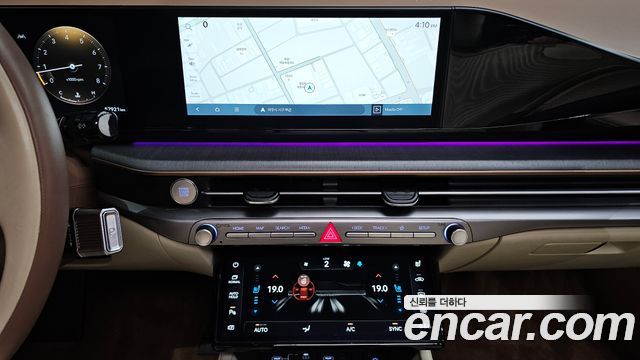 Hyundai Grandeur (GN7) 2,5 Gasoline 2WD Calligraphy 2023 — фото 13