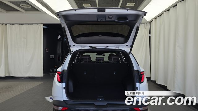 Hyundai Tucson (NX4) Gasoline 1.6 Turbo 4WD Inspiration 2023 — фото 16