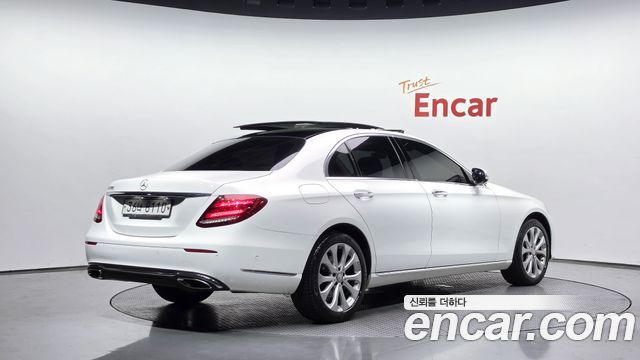 Mercedes-Benz E-Class (W213) E300 Exclusive 2017 — фото 2