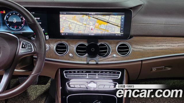 Mercedes-Benz E-Class (W213) E300 Exclusive 2017 — фото 18