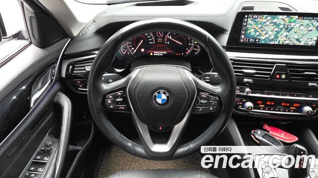 BMW 5 Series (G30) 520i Luxury 2018 — фото 13