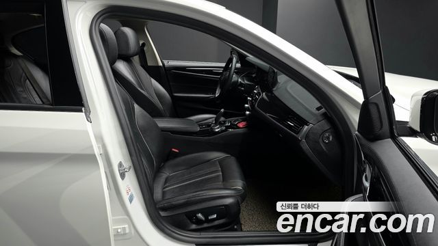 BMW 5 Series (G30) 520i Luxury 2018 — фото 26