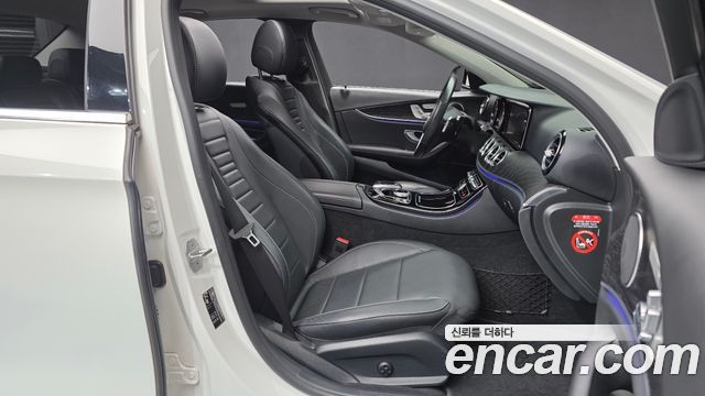 Mercedes-Benz E-Class (W213) E220d 4MATIC Avantgarde 2018 — фото 11