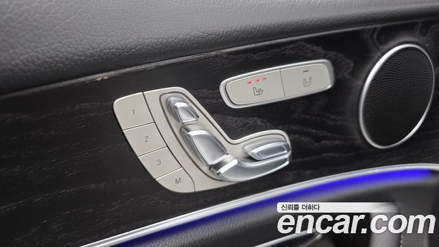 Mercedes-Benz E-Class (W213) E220d 4MATIC Avantgarde 2018 — фото 30