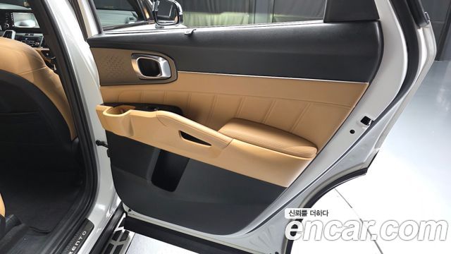 Kia Sorento (IV) HEV 1.6 2WD Gravity 2023 — фото 31