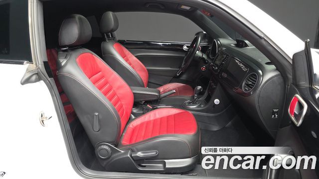 Volkswagen Beetle 2.0 TDI Premium 3rd 2015 — фото 11