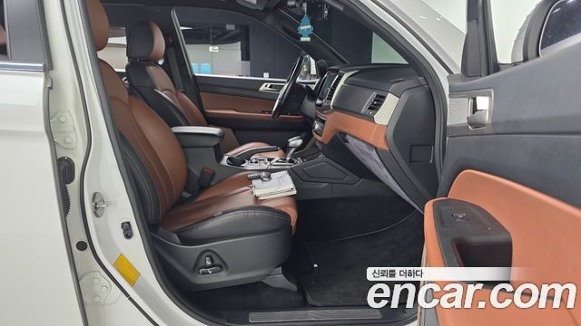 KG Mobility (SsangYong) Rexton Sports Khan Diesel 2.2 4WD Professional S (5-Link) 2019 — фото 15