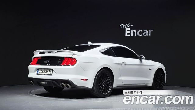 Ford Mustang GT Coupe 2022 — фото 2