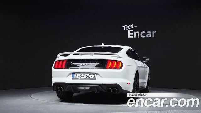 Ford Mustang GT Coupe 2022 — фото 4