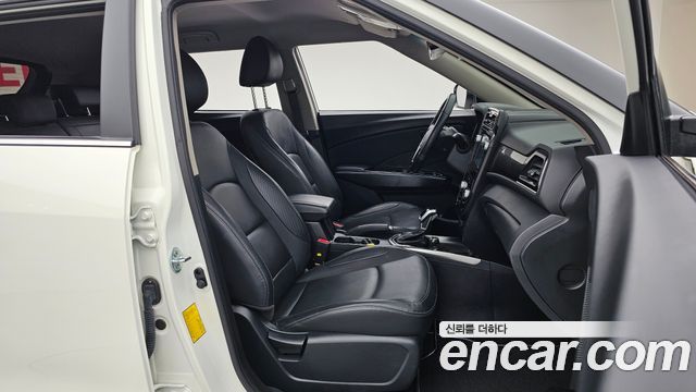 KG Mobility (SsangYong) Very New Tivoli Gasoline 1.5 2WD V3 2022 — фото 11