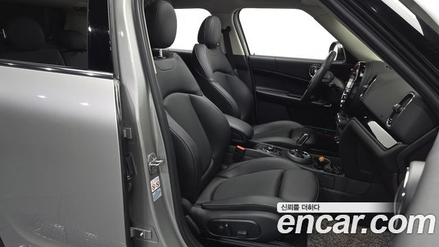 MINI Cooper Countryman Classic 2nd 2024 — фото 11