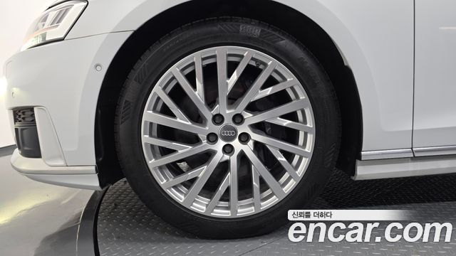 Audi A8 (D5) 55 TFSI Quattro LWB 2020 — фото 5