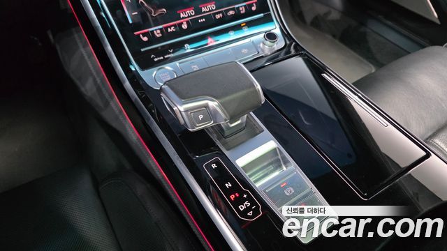 Audi A8 (D5) 55 TFSI Quattro LWB 2020 — фото 9
