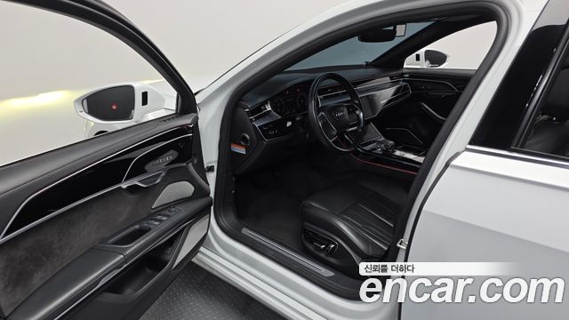 Audi A8 (D5) 55 TFSI Quattro LWB 2020 — фото 10