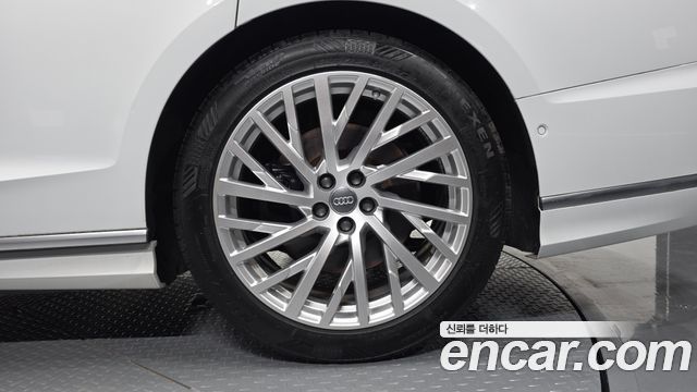 Audi A8 (D5) 55 TFSI Quattro LWB 2020 — фото 21