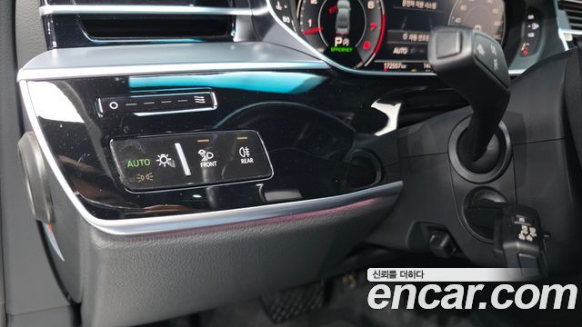 Audi A8 (D5) 55 TFSI Quattro LWB 2020 — фото 29