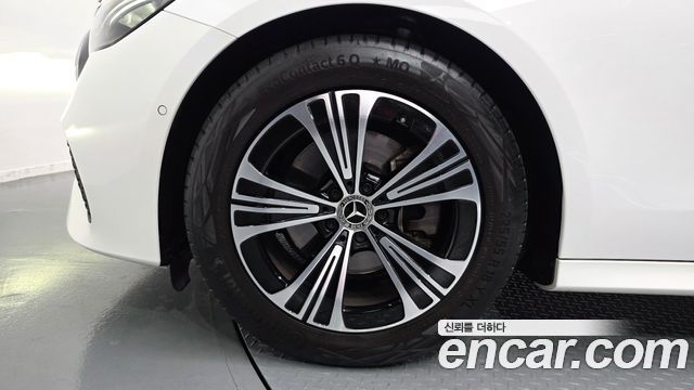Mercedes-Benz E-Class (W214) E200 Avantgarde Limited 2025 — фото 5