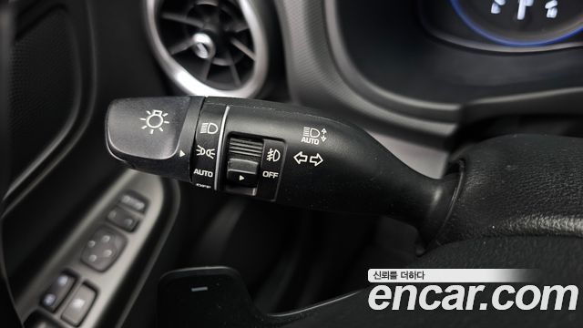 Hyundai Kona Hybrid Inspiration 2021 — фото 36