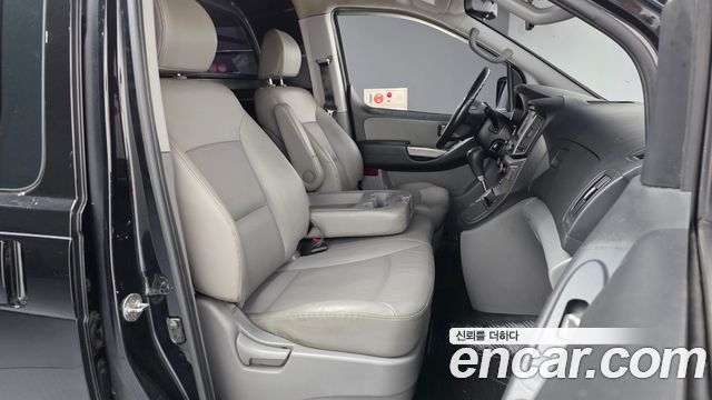 Hyundai Grand Starex Van 3-Seater Smart 2019 — фото 11