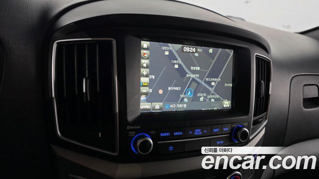 Hyundai Grand Starex Van 3-Seater Smart 2019 — фото 14