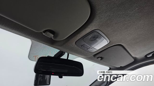 Hyundai Grand Starex Van 3-Seater Smart 2019 — фото 19