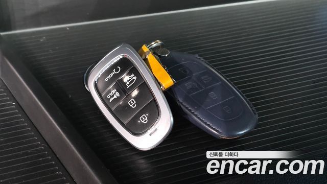 Hyundai Staria Cargo 3-Seater Modern 2022 — фото 19
