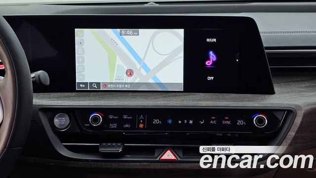 Kia K8 2.5 Gasoline 2WD Noblesse 2023 — фото 14
