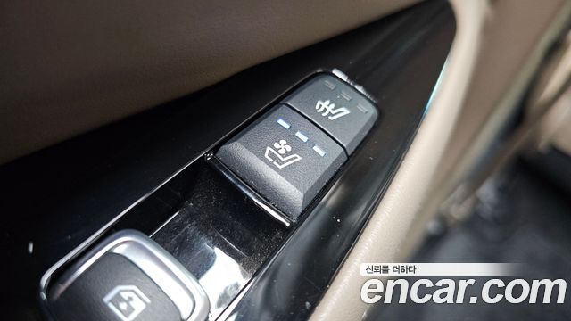Kia K8 2.5 Gasoline 2WD Noblesse 2023 — фото 19
