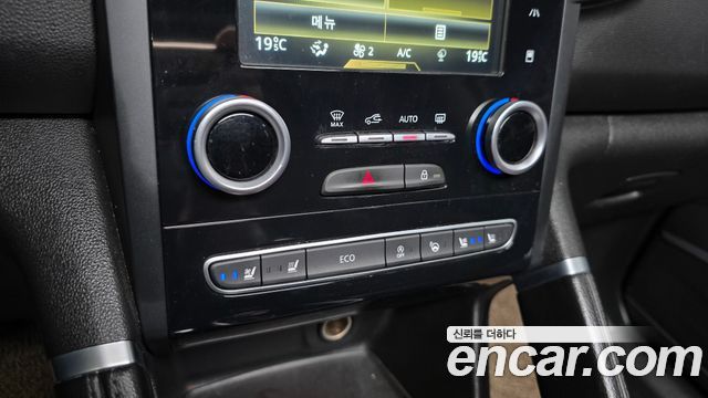 Renault Korea QM6 Diesel 2WD RE Signature 2017 — фото 17